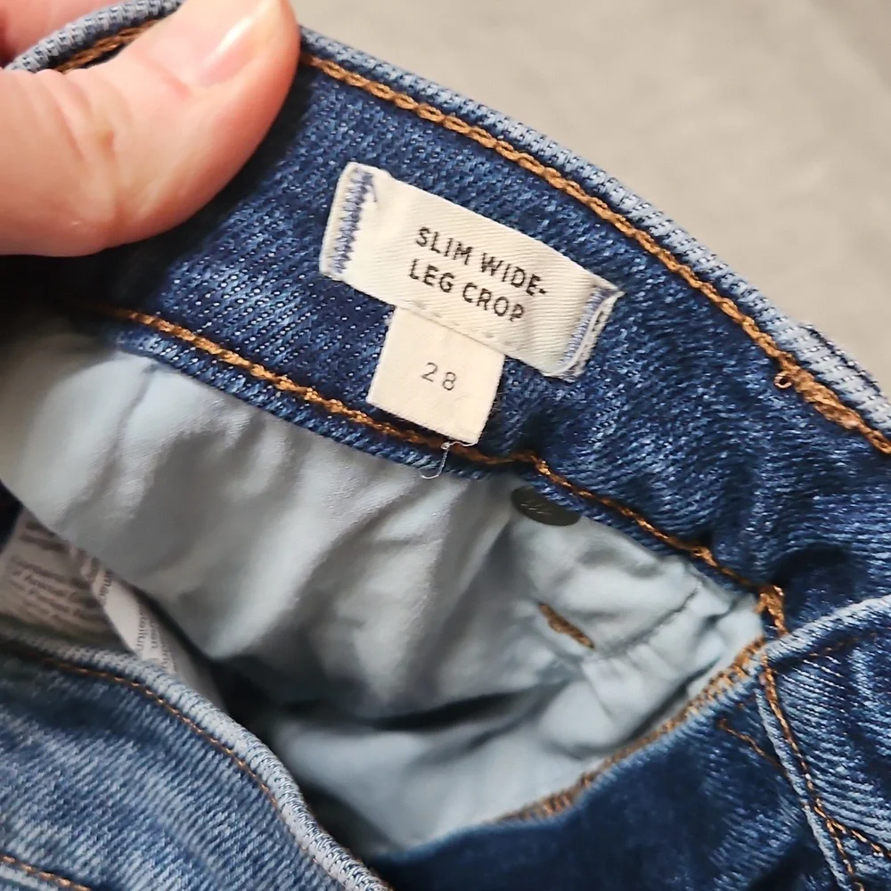 Madewell Light Blue Cropped Ankle Jeans - Picture 2 of 5